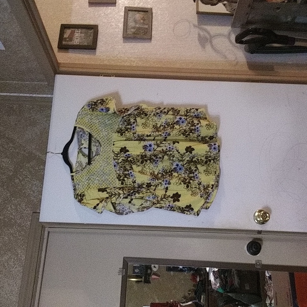 Women's shirt